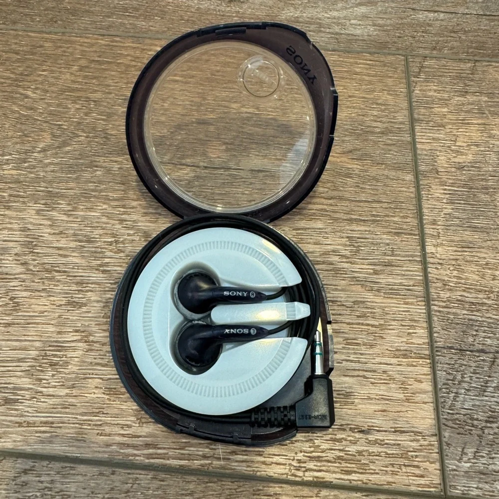 Vintage Sony MDR-E821 Wired Earbuds Enclosed in Original Protective Case